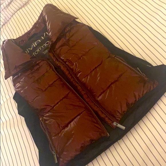 Beautiful Calvin Klein performance XS Wine - Picture 1 of 4